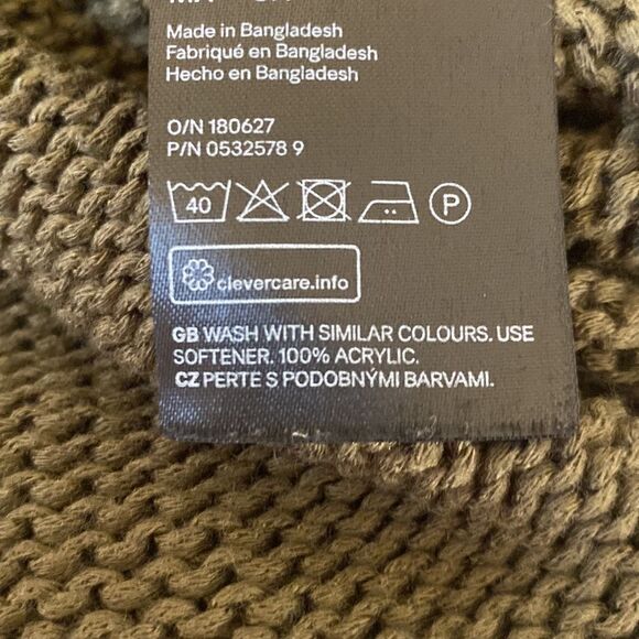 H&M Sweater Olive Green  Oversized Loose Knit Deep V-neckline Size small - Picture 8 of 8